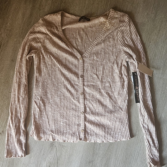 Almost Famous button up - Picture 1 of 3